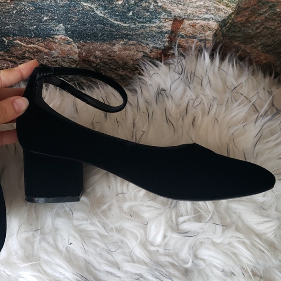 Sigerson Morrison Kairos Velvet Pumps - Picture 3 of 8